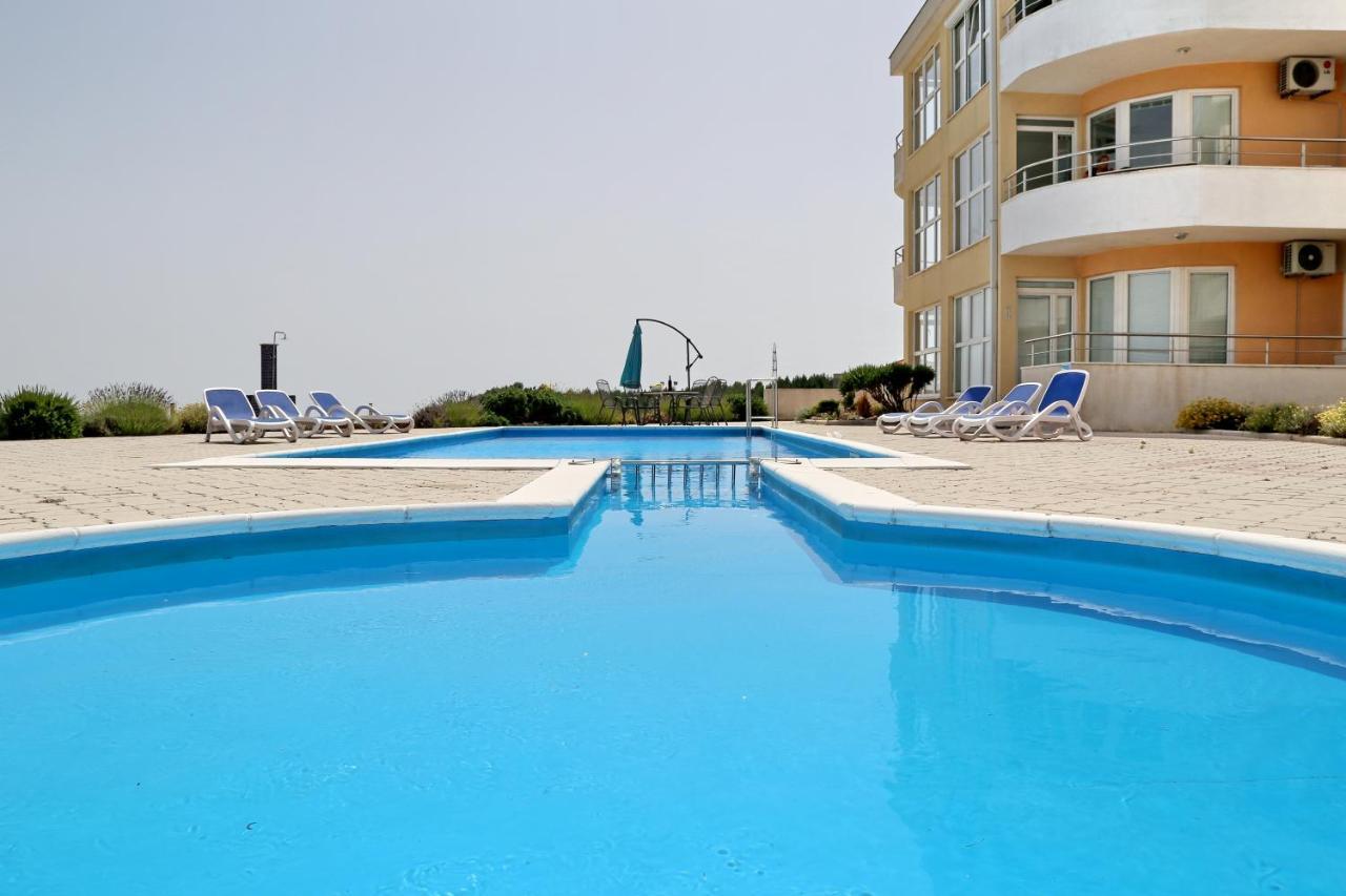 Luxury Apartment Petra Ravno Luaran gambar
