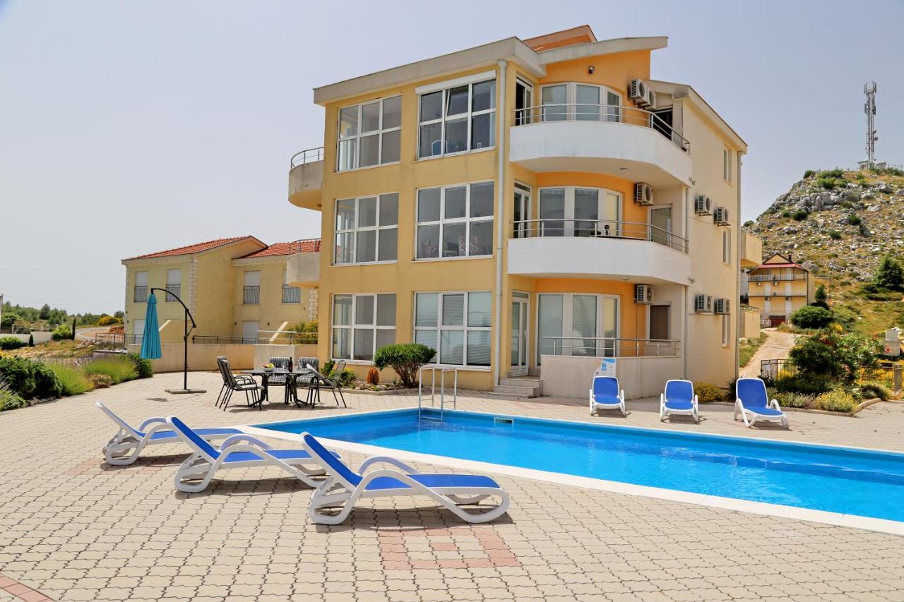 Luxury Apartment Petra Ravno Luaran gambar